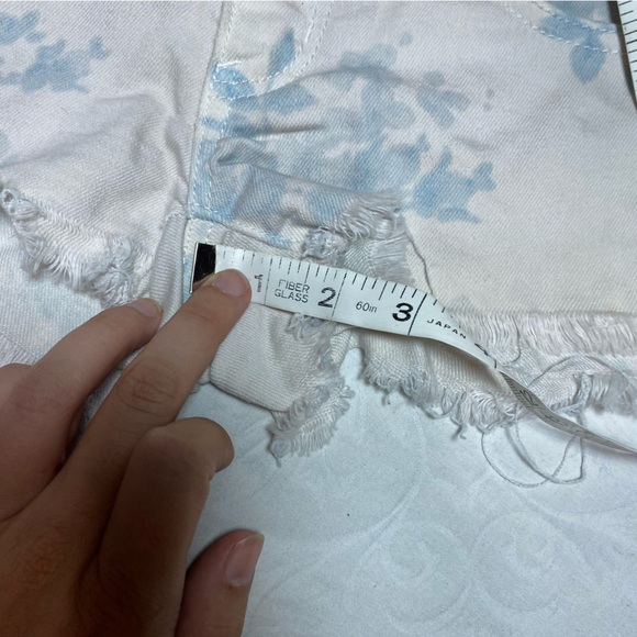 American Eagle Low Rise Hipster y2K Floral Denim Cutoff Jean Shorts Frayed 00 - Picture 2 of 9